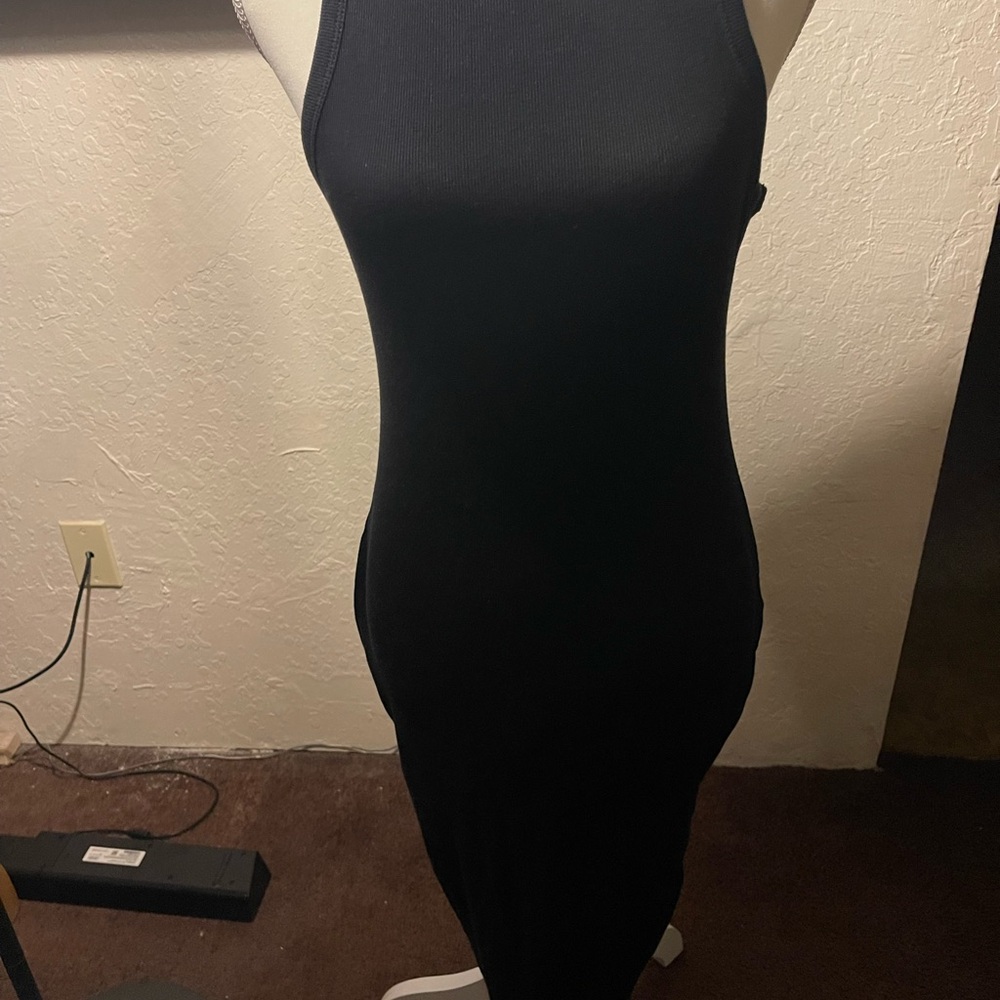 Elegant Black Sleeveless Dress